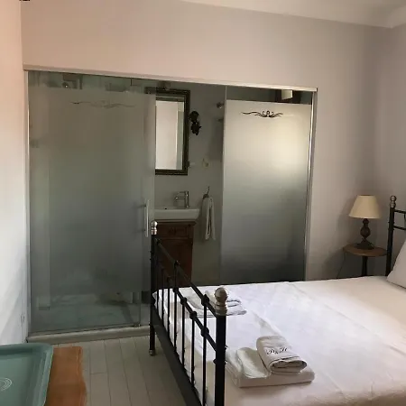 Mayamore Hotel *